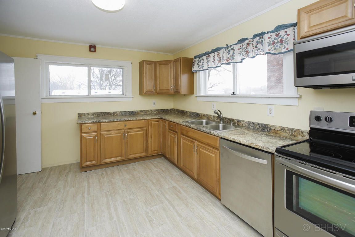 200-316 Trowbridge Street, Allegan, MI 49010